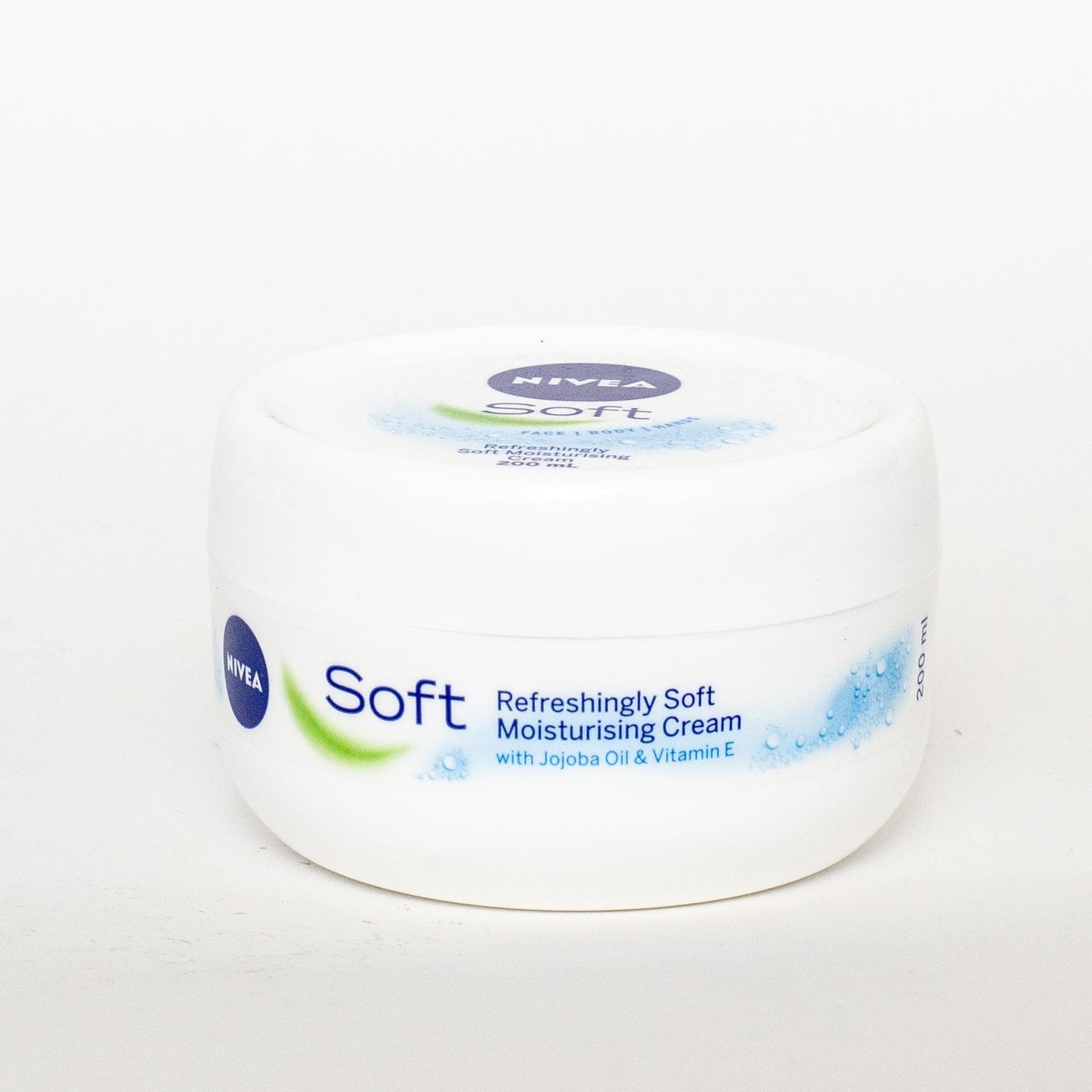 Nivea Soft Moisturising Cream 200ml